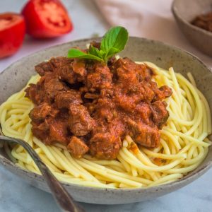 Spaghetti com carne desfiada